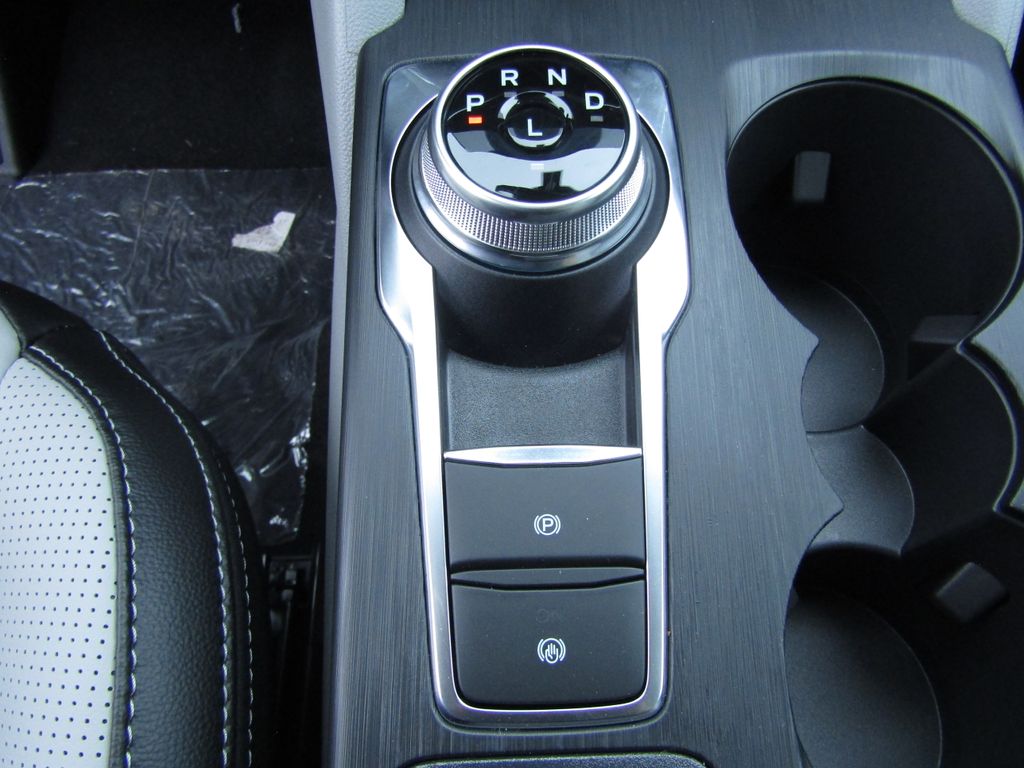 2025 Ford Escape Platinum photo 22
