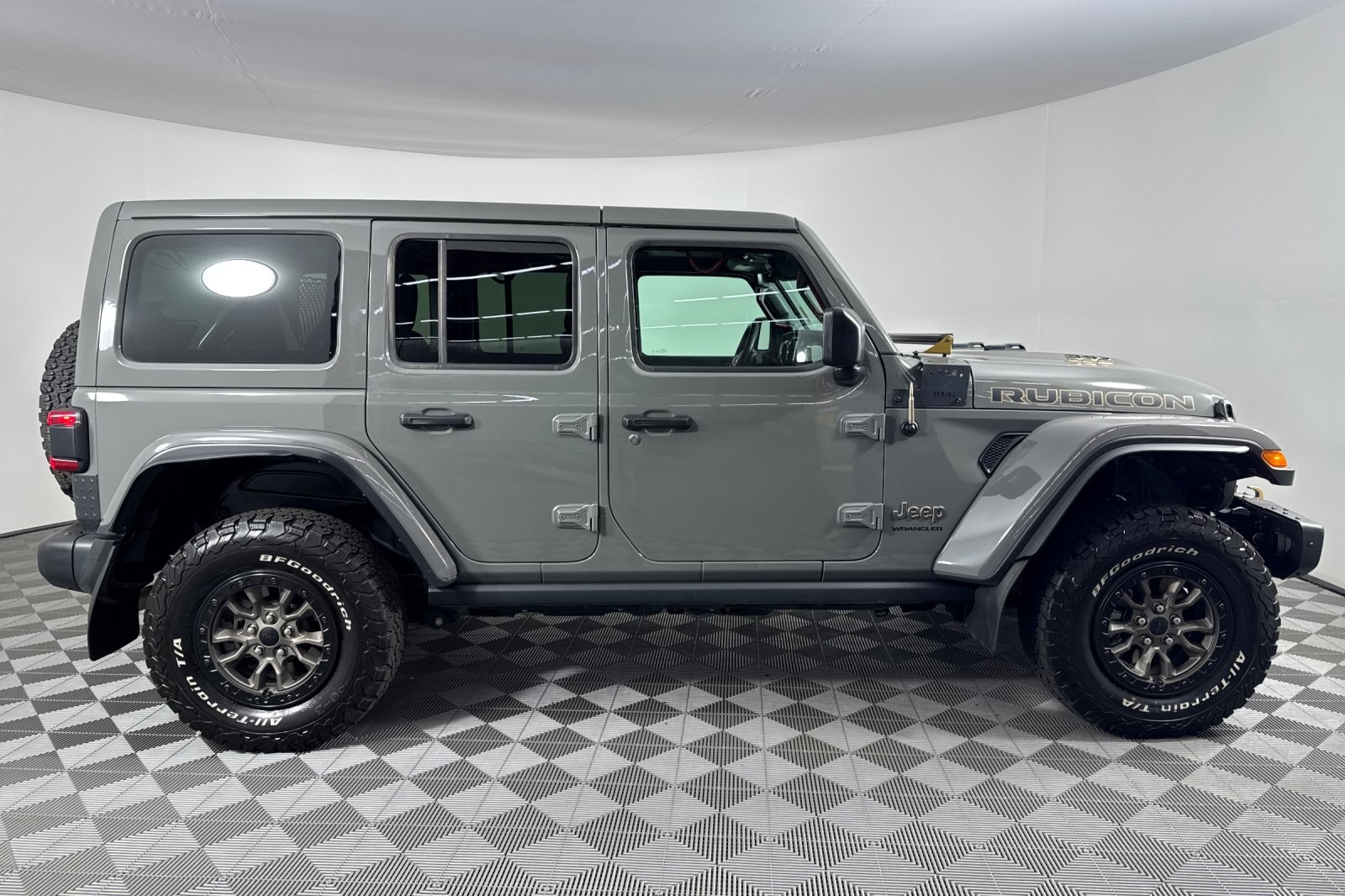 2023 Jeep Wrangler Rubicon 392 photo 3