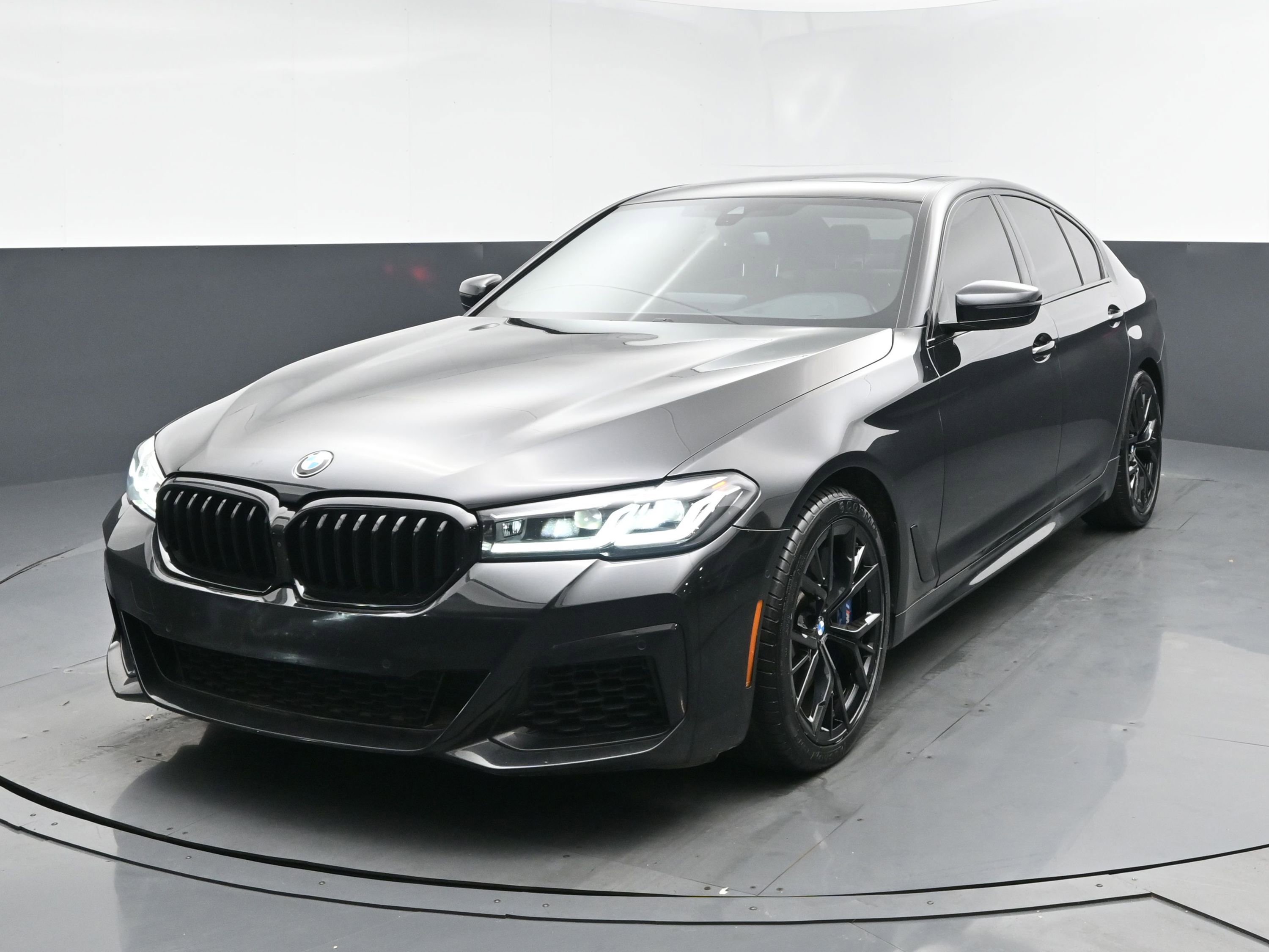 2021 BMW 5 Series 540i's photo