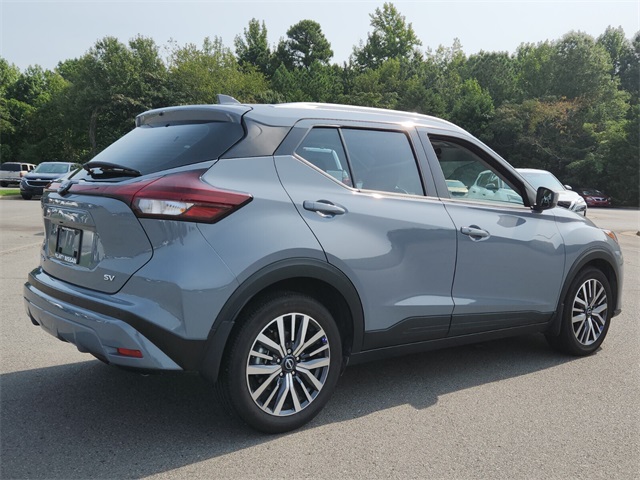2024 Nissan Kicks SV photo 2
