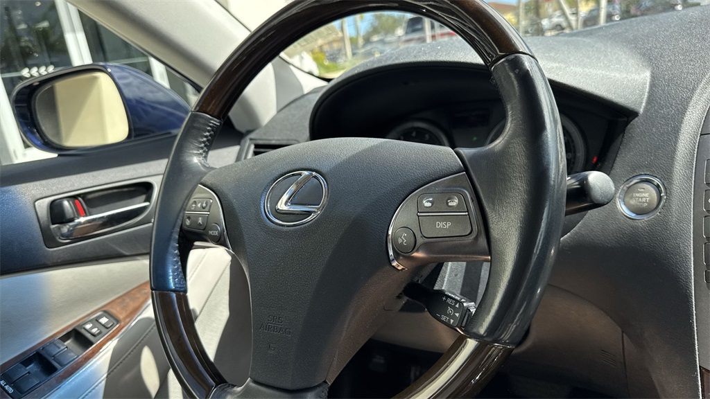 2011 Lexus ES 350 photo 52
