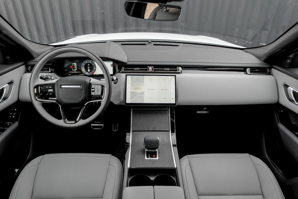 2026 Land Rover Range Rover Velar SE photo 17