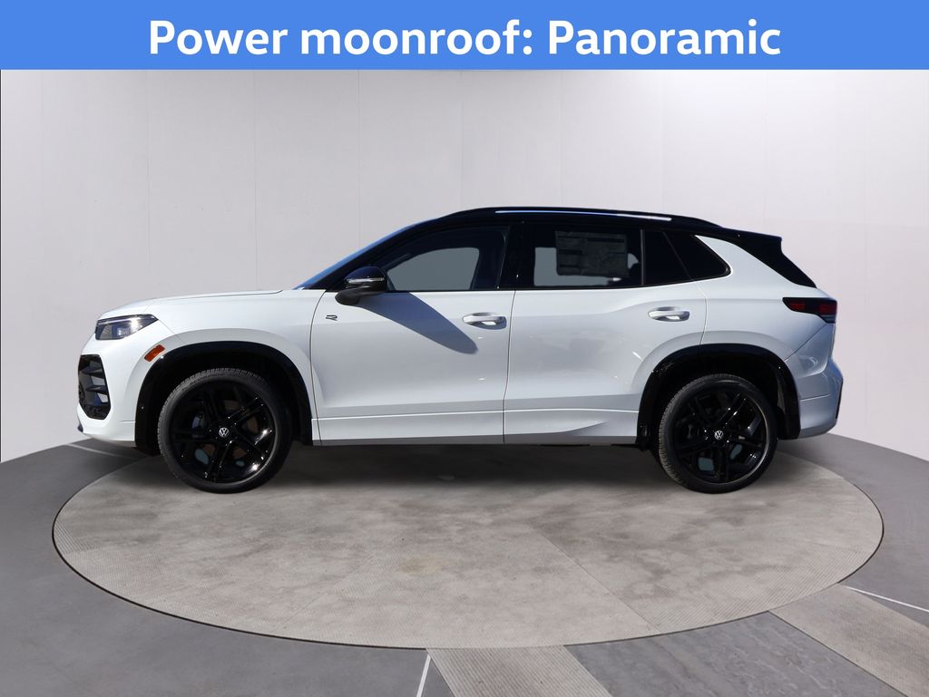 2026 Volkswagen Tiguan SE R-Line Black photo 4