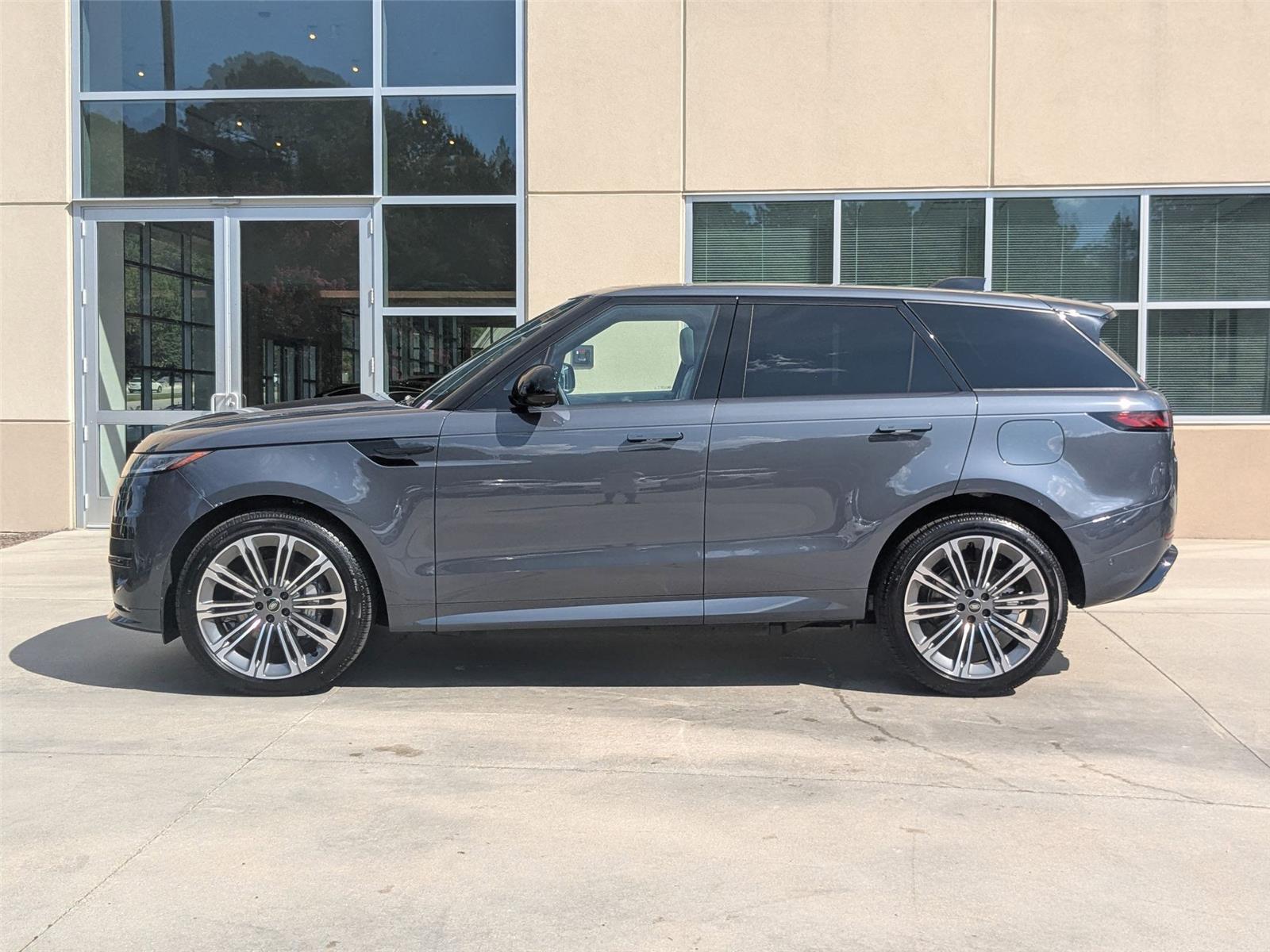 2025 Land Rover Range Rover Sport P460e Dynamic SE photo 4