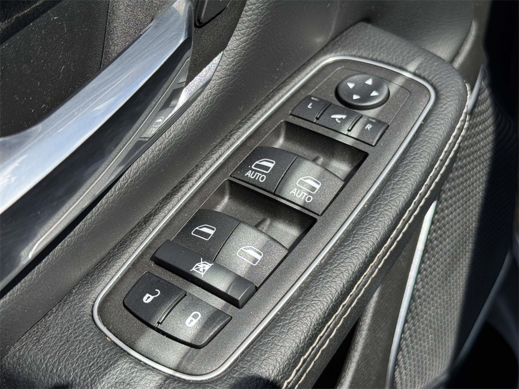 2022 Ram 1500 Laramie photo 25