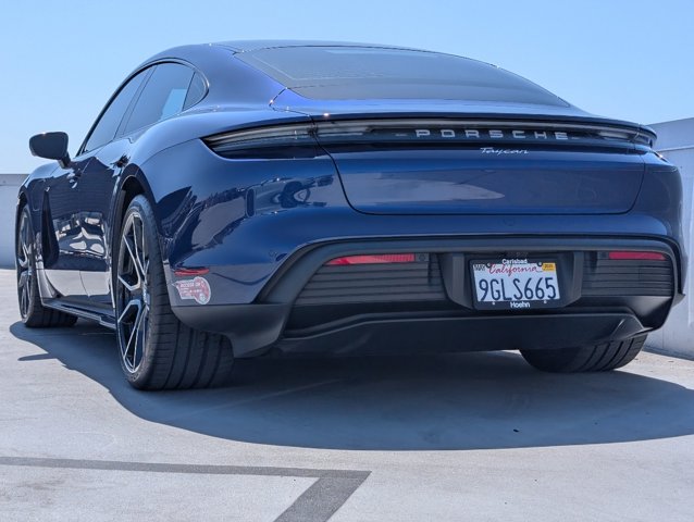 2023 Porsche Taycan photo 3