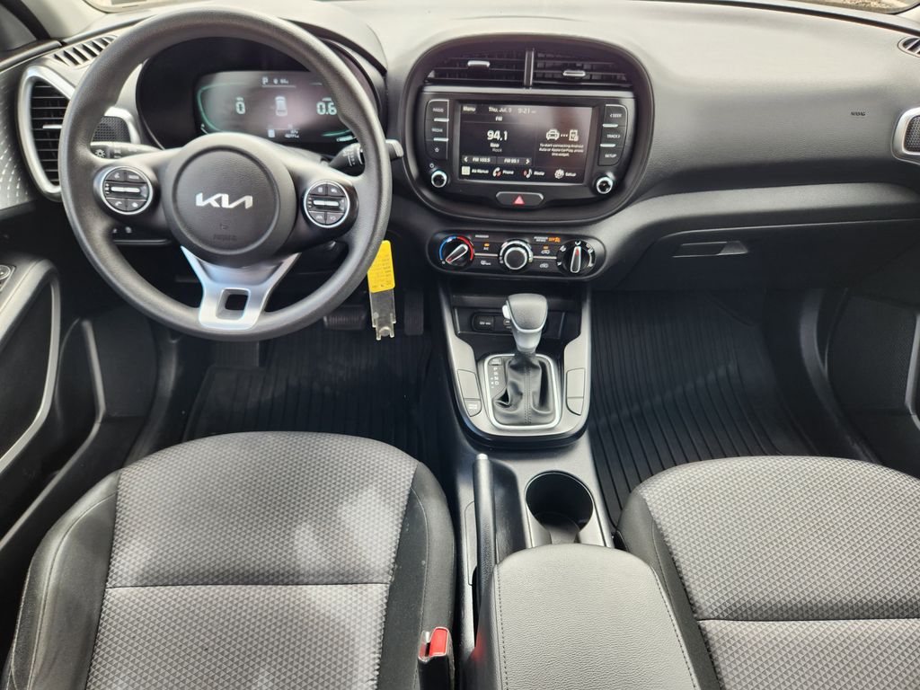 2023 Kia Soul LX photo 17