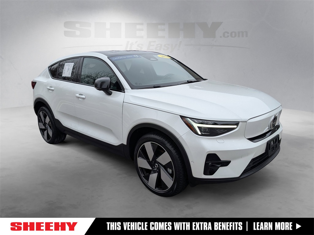 2023 Volvo C40 Ultimate's photo