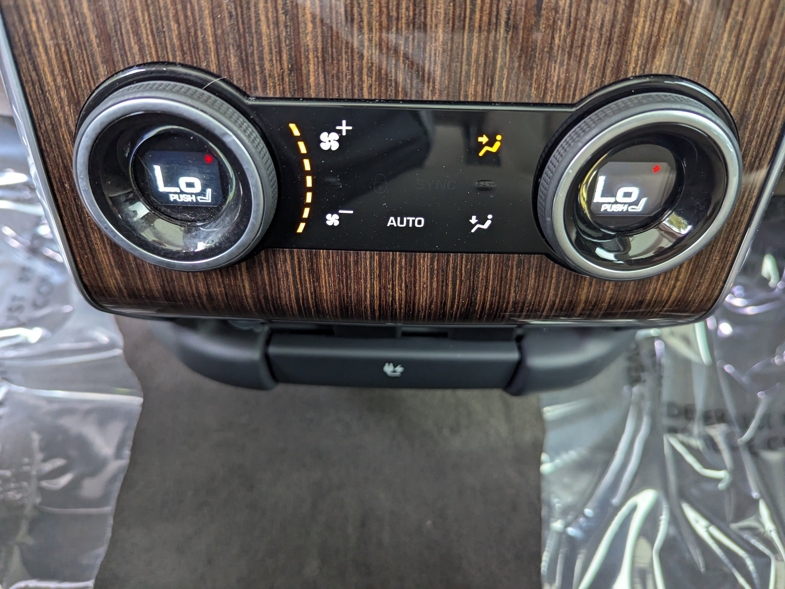 2020 Land Rover Range Rover Sport HSE photo 13