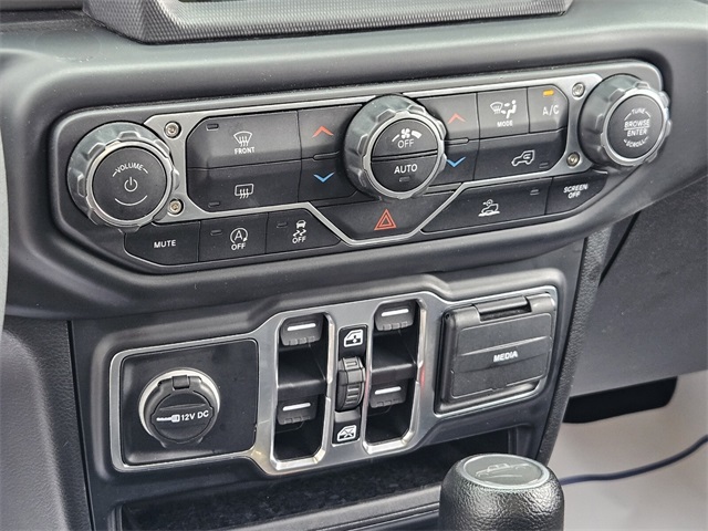 2023 Jeep Gladiator Overland photo 24