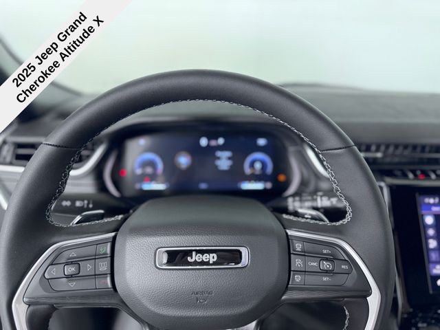 2025 Jeep Grand Cherokee Altitude X photo 35