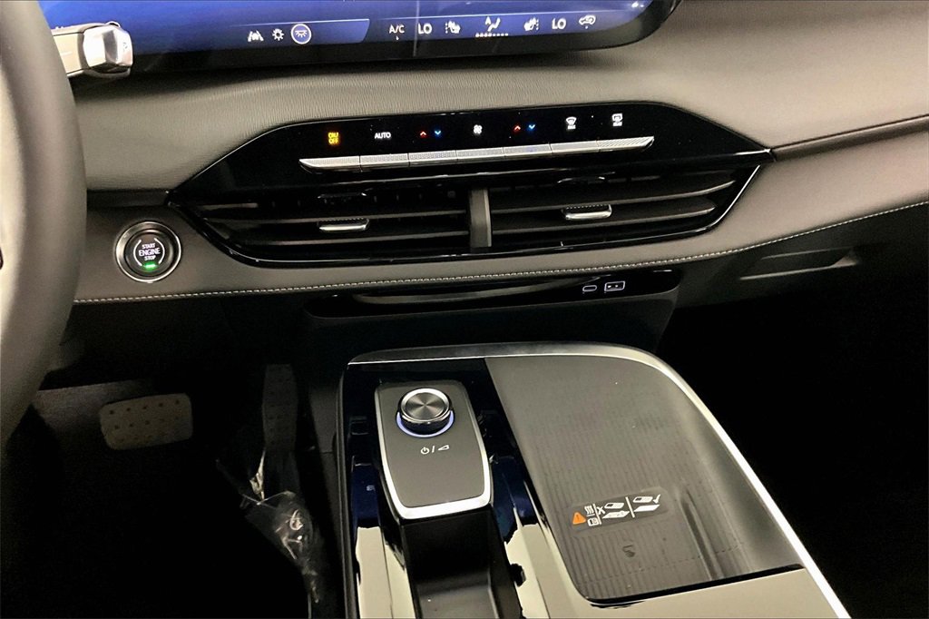 2026 Buick Enclave Sport Touring photo 2