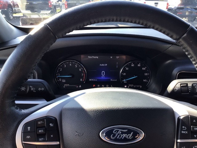 2022 Ford Explorer XLT photo 10