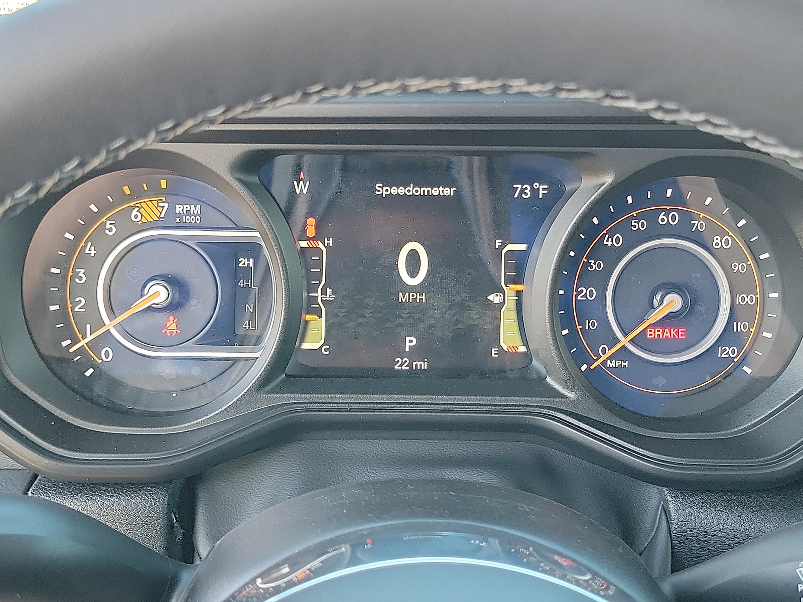 2025 Jeep Wrangler Sahara photo 7