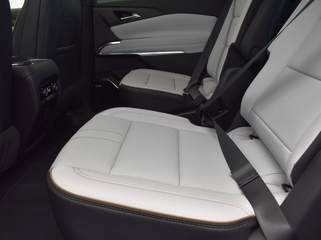 2026 Chevrolet Traverse High Country photo 12