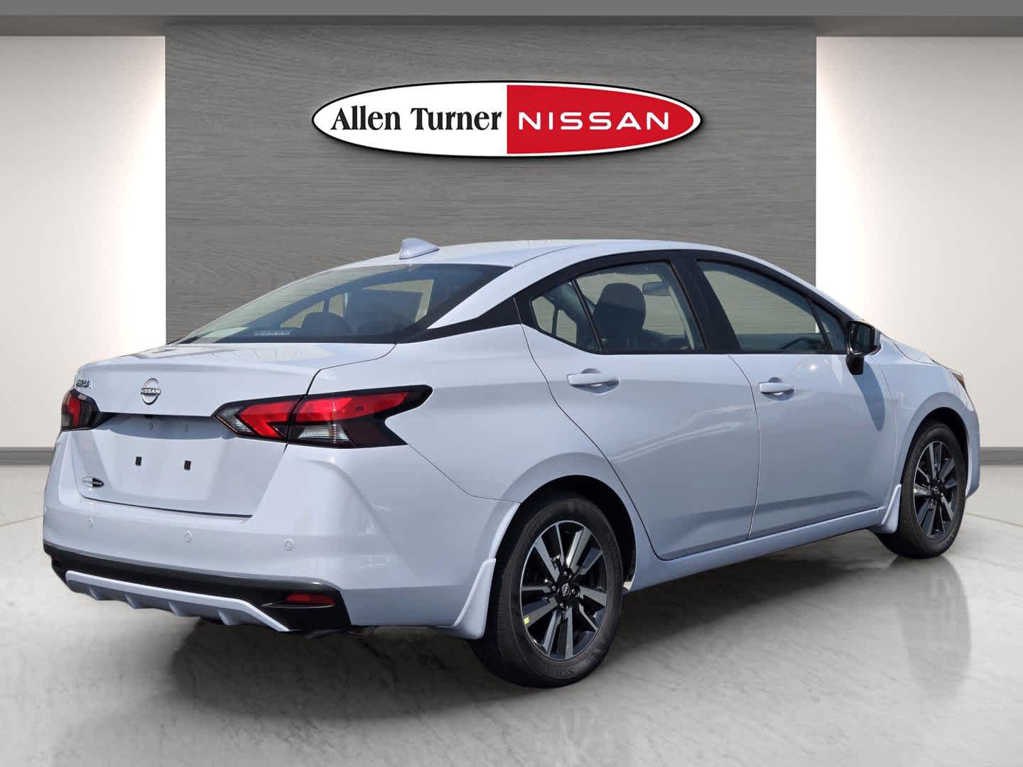 2025 Nissan Versa SV photo 6