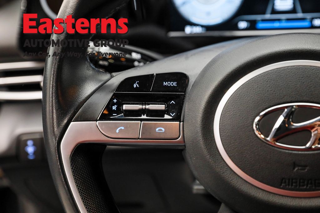 2021 Hyundai Elantra SEL Convenience photo 10