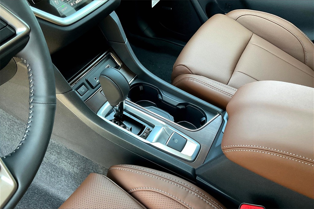 2025 Subaru Ascent Touring photo 6