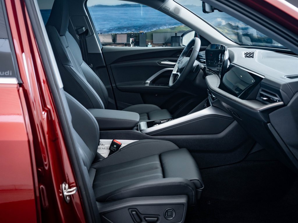 2025 Audi Q5 2.0T Premium Plus photo 32