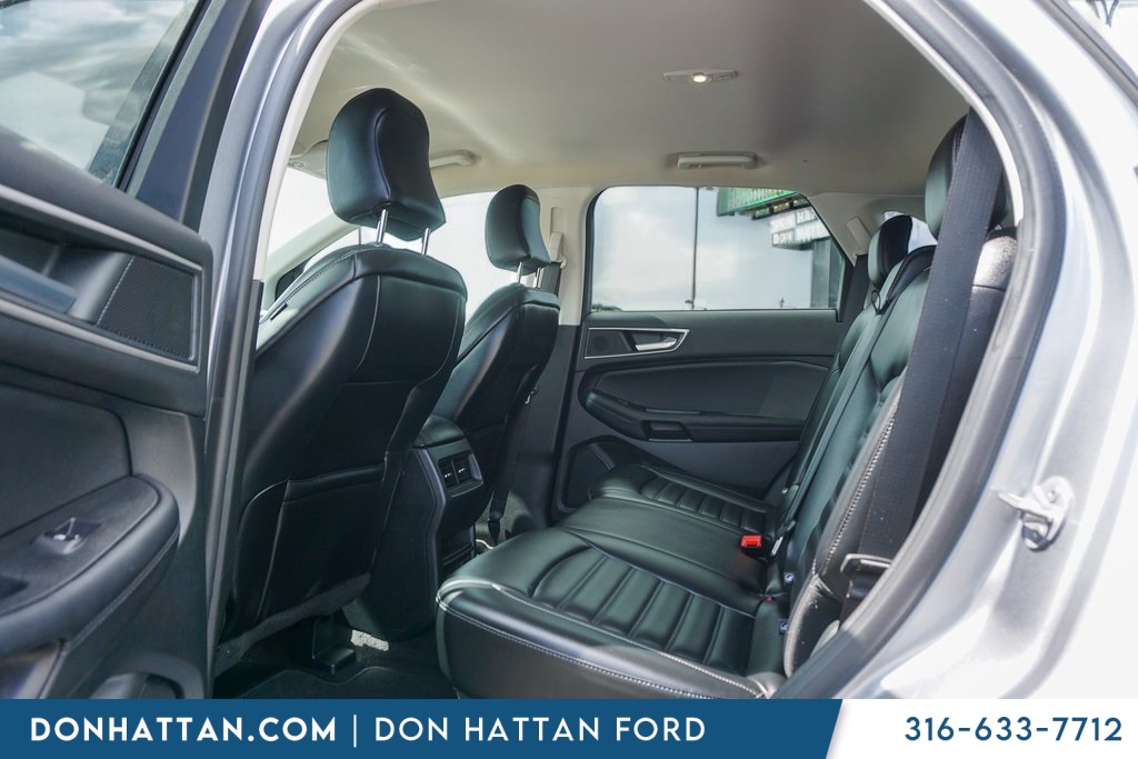 2022 Ford Edge SEL photo 21