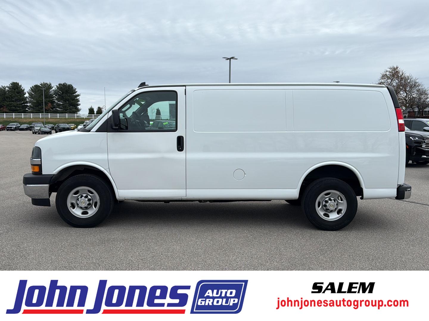 2023 Chevrolet Express Cargo Work Van's photo