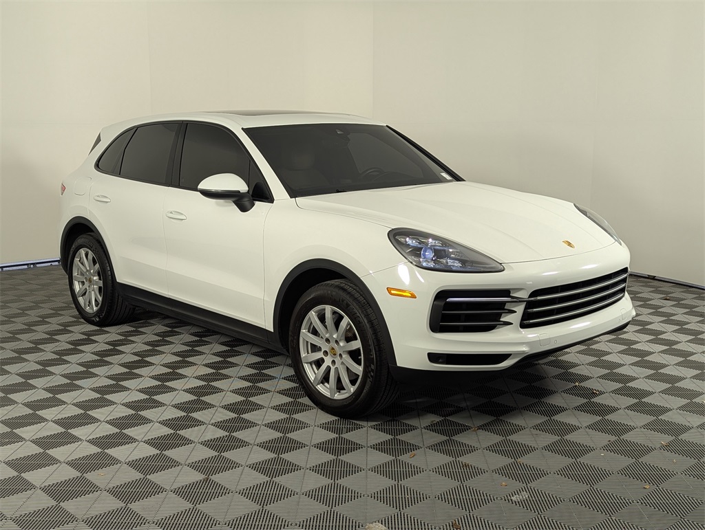 2019 Porsche Cayenne Base's photo