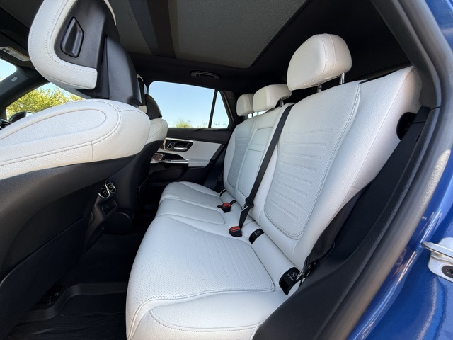 2024 Mercedes Benz GLC 300 photo 31