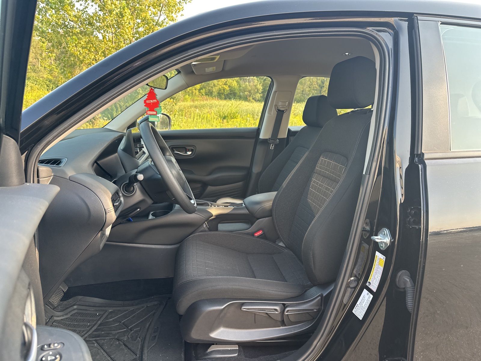 2024 Honda HR-V LX photo 10