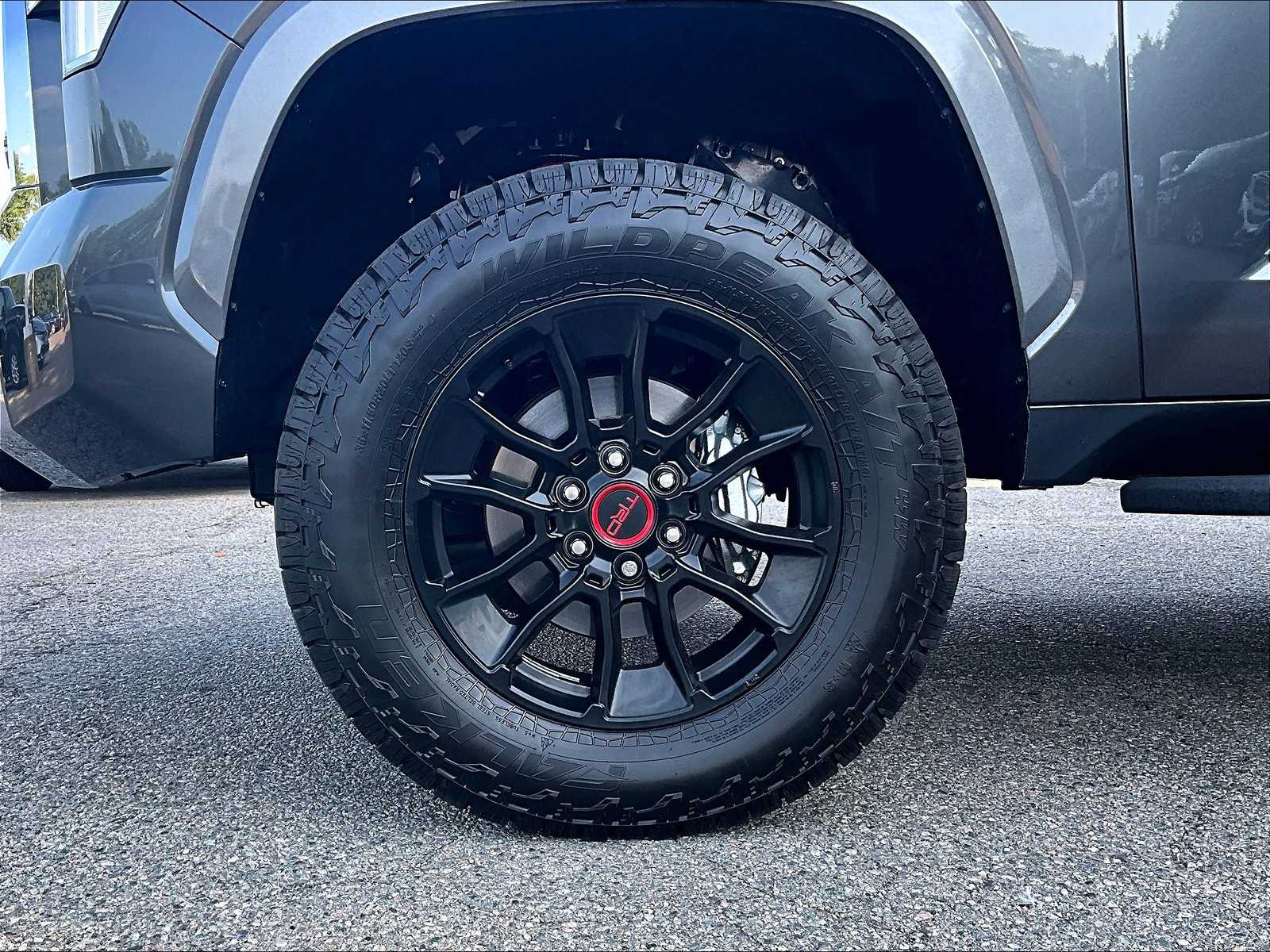 2025 Toyota Tundra 1794 Edition CrewMax photo 6