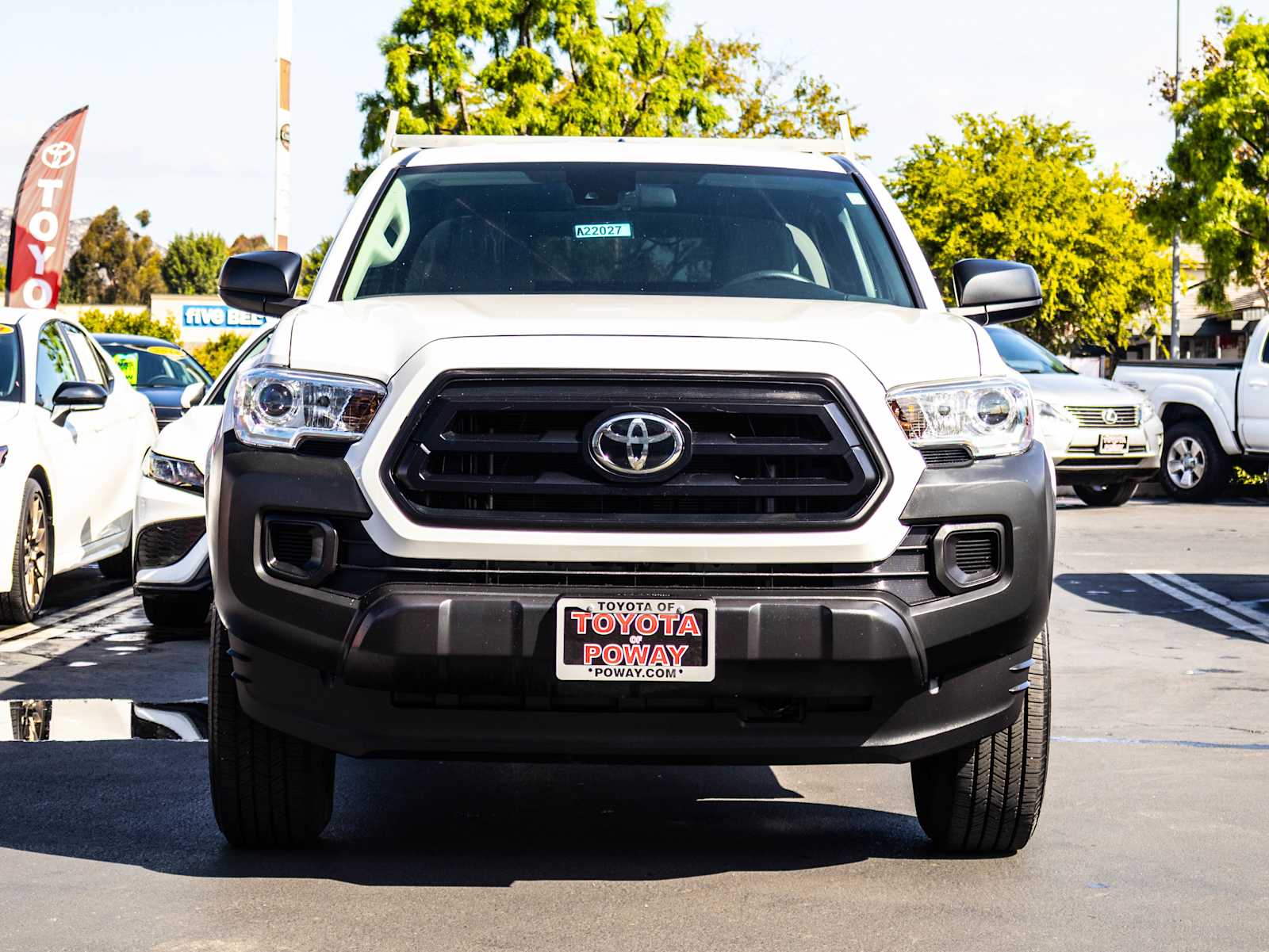 2022 Toyota Tacoma SR5 photo 2