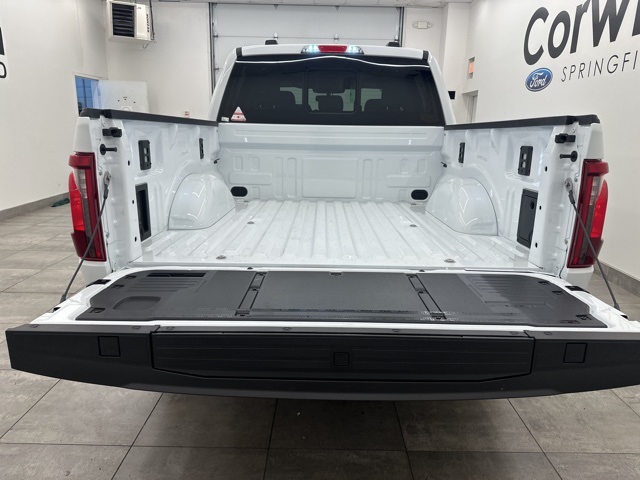 2025 Ford F-150 XLT photo 6