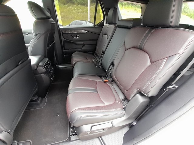 2025 Honda Pilot Black Edition photo 44
