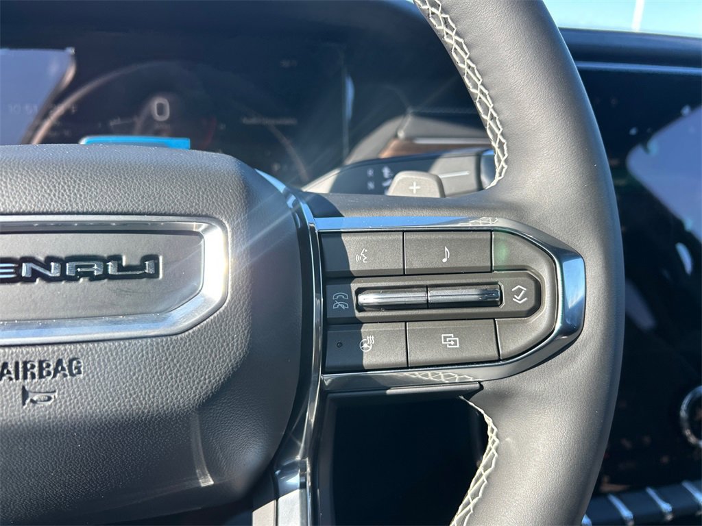 2026 GMC ACADIA - Image 19