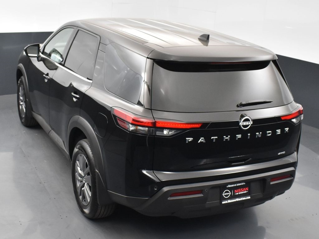 2025 Nissan Pathfinder S photo 46
