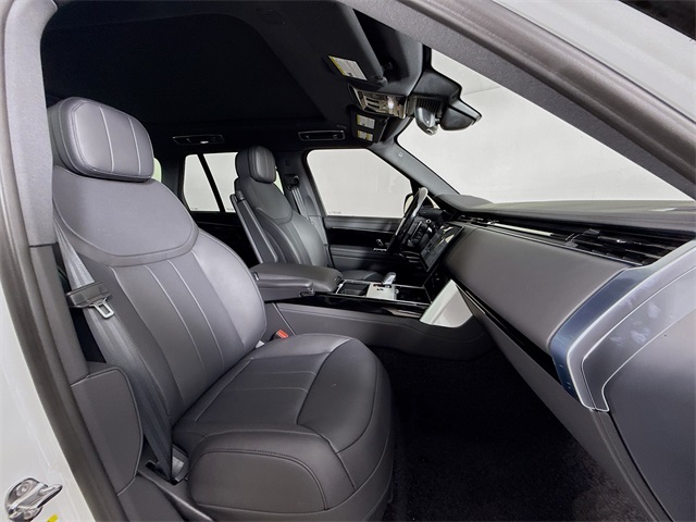 2025 Land Rover Range Rover SE photo 26