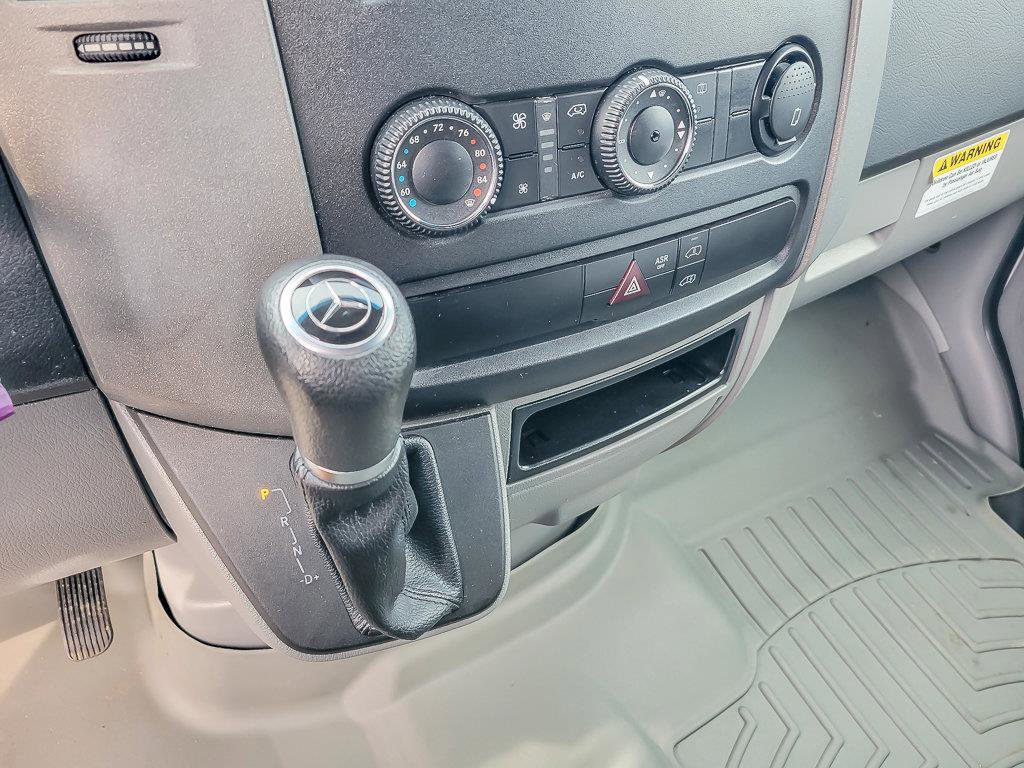 2015 MERCEDES-BENZ SPRINTER - Image 18