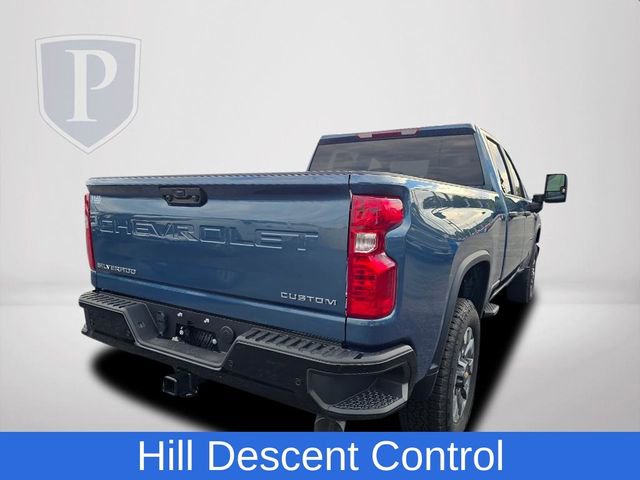 2025 Chevrolet Silverado 2500HD Custom photo 5