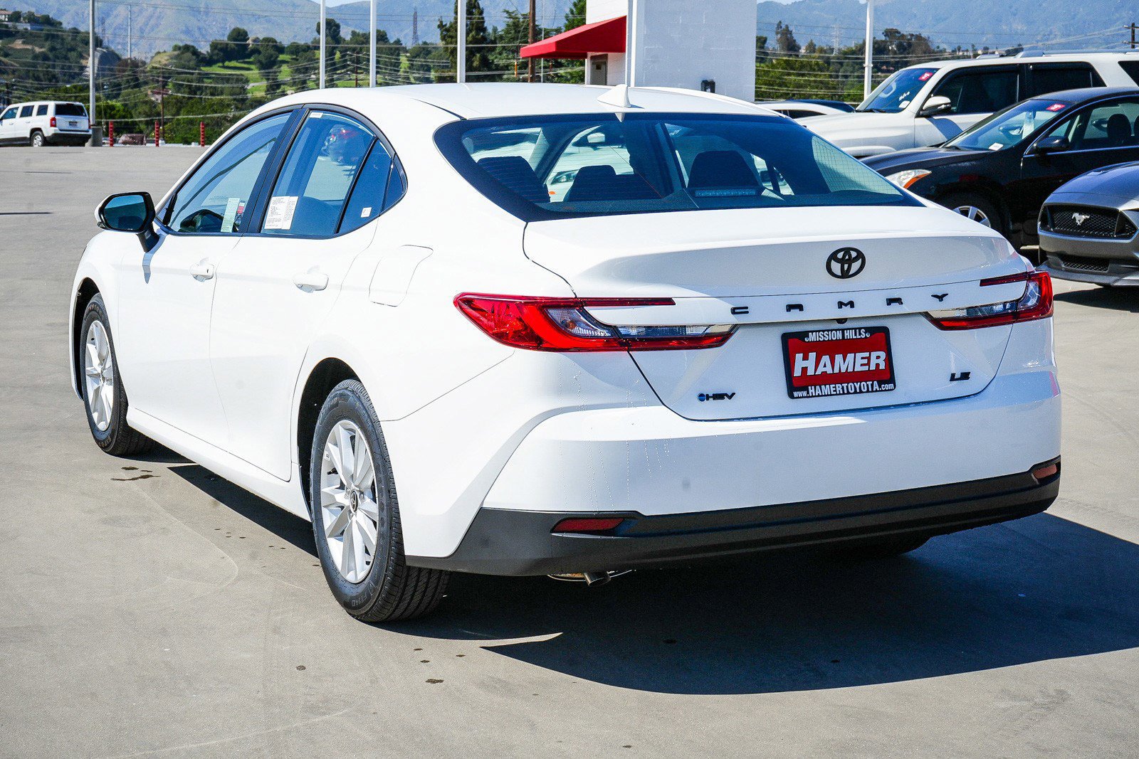 2025 Toyota Camry LE photo 4