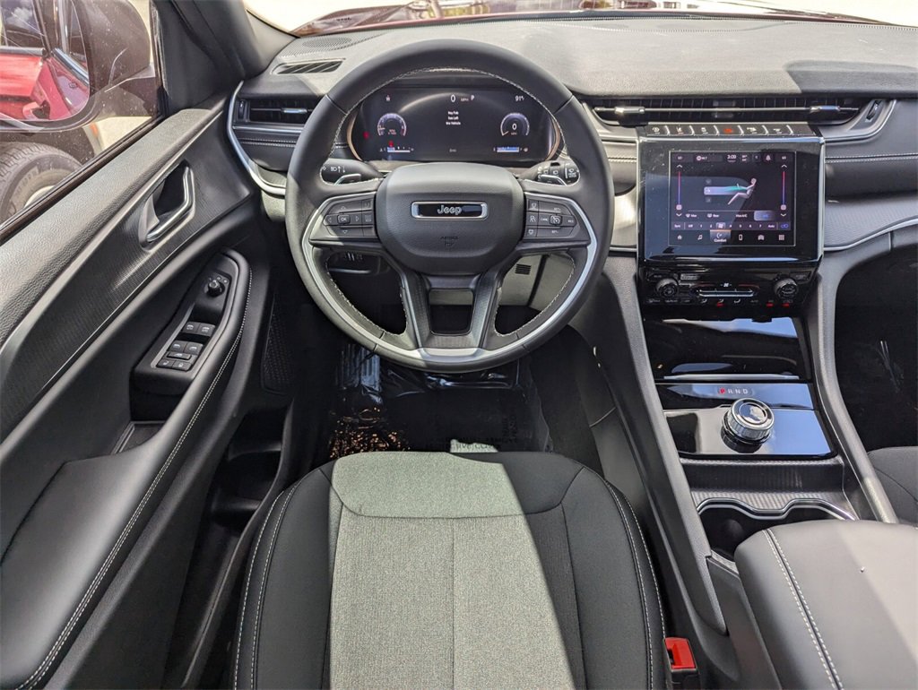 2025 Jeep Grand Cherokee Laredo X photo 11