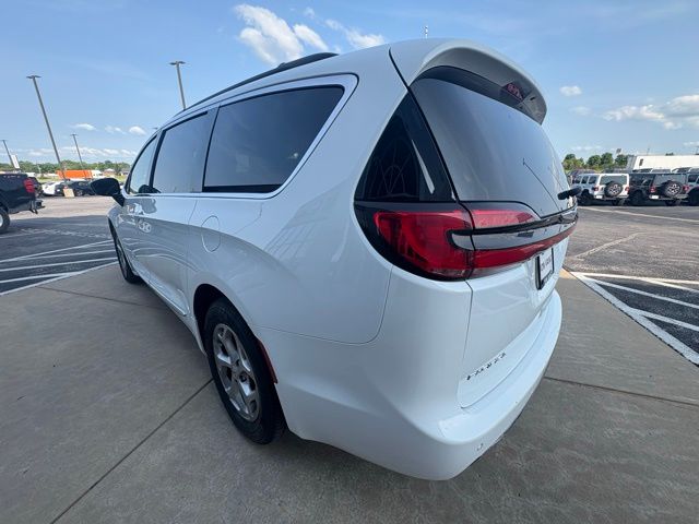 2023 Chrysler Pacifica Limited photo 3