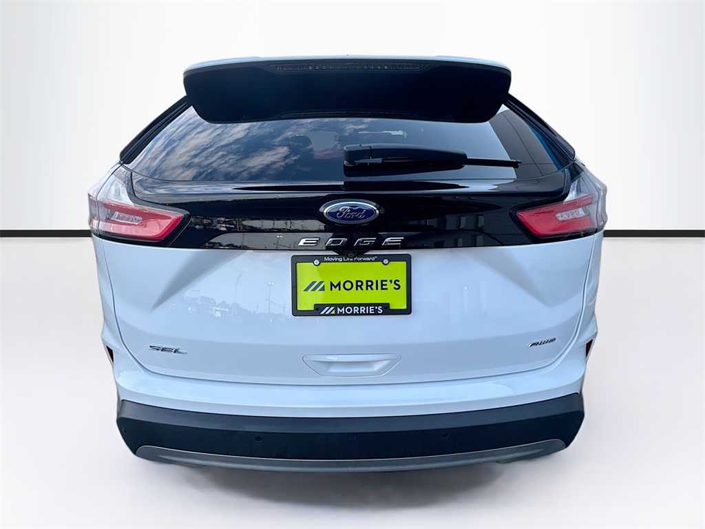 2022 Ford Edge SEL photo 6