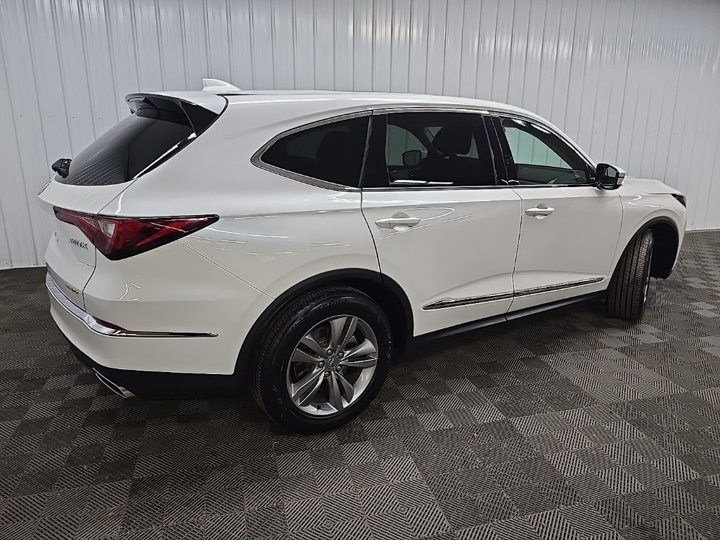 2023 Acura MDX SH-AWD photo 3