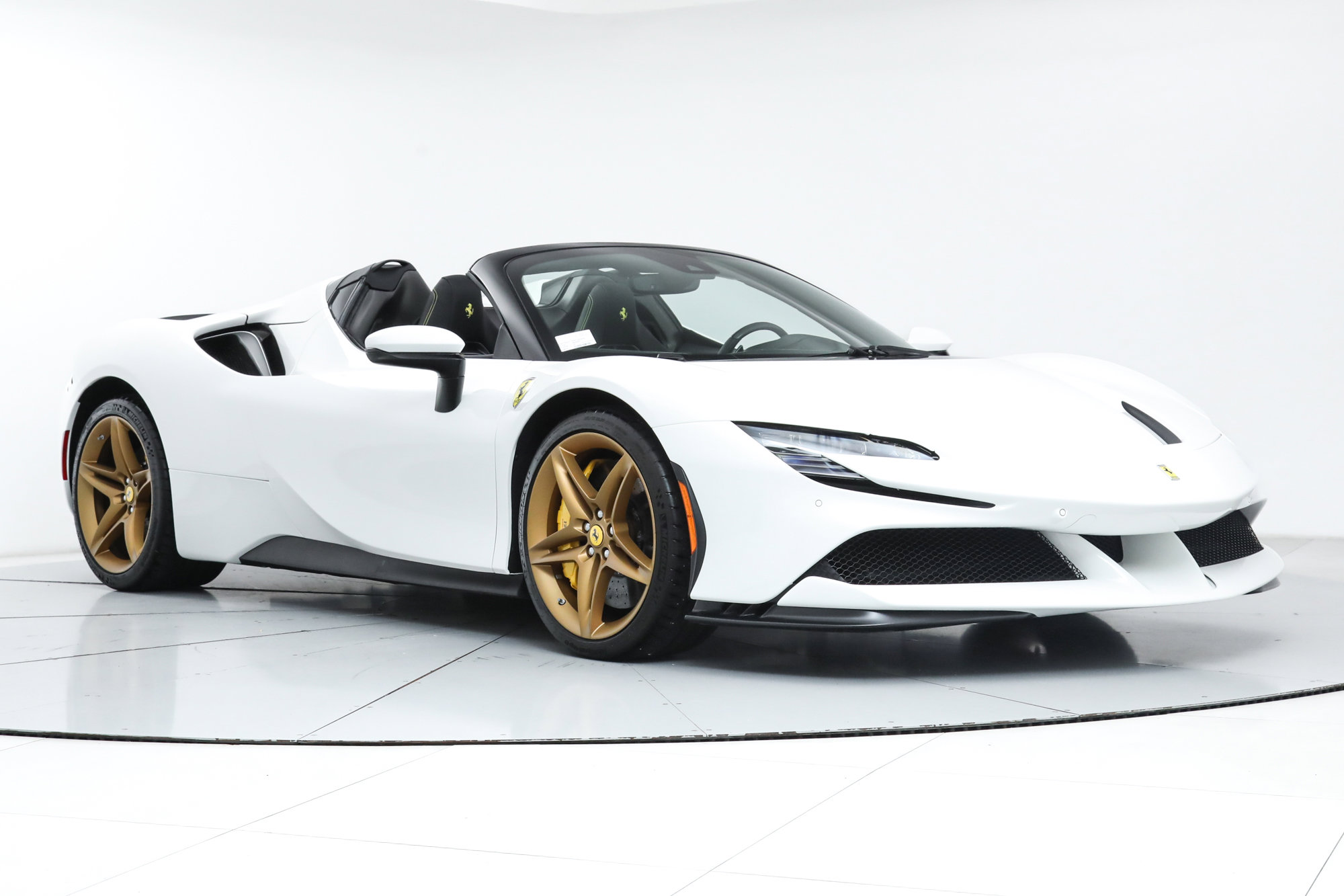 2024 Ferrari SF90 Spider photo 11