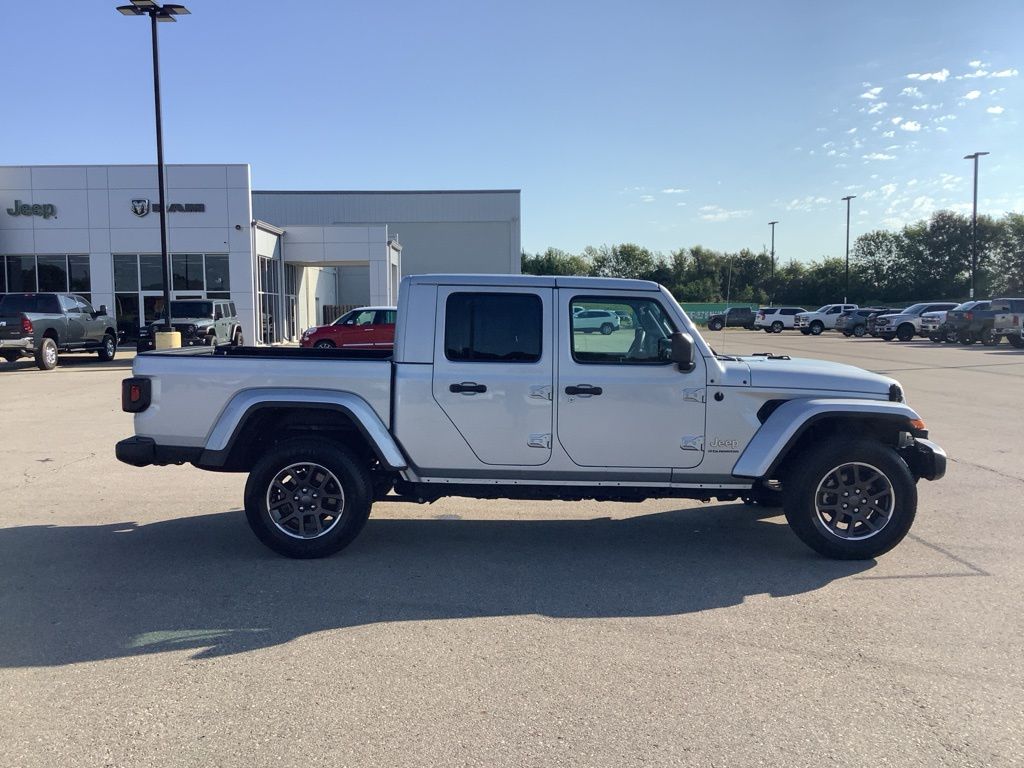 2023 Jeep Gladiator Overland photo 8
