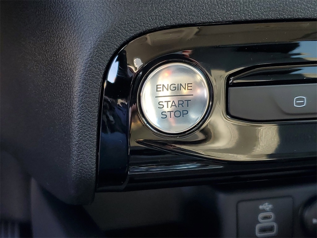 2025 Ford Escape Plug-In Hybrid Base photo 13