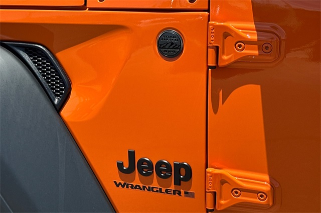 2025 Jeep Wrangler Sport S photo 23