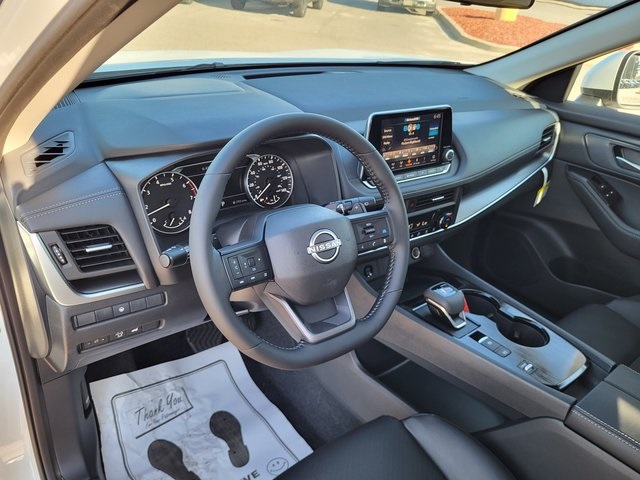 2026 Nissan Rogue SV photo 10