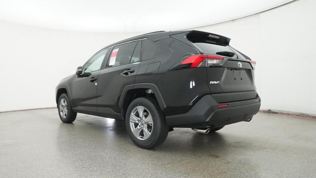 2025 Toyota RAV4 XLE photo 10