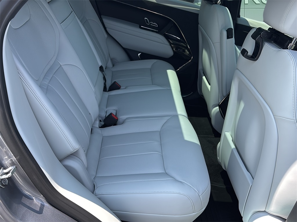 2025 Land Rover Range Rover Sport SE photo 14