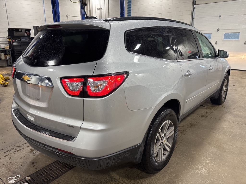 2017 Chevrolet Traverse 1LT photo 6